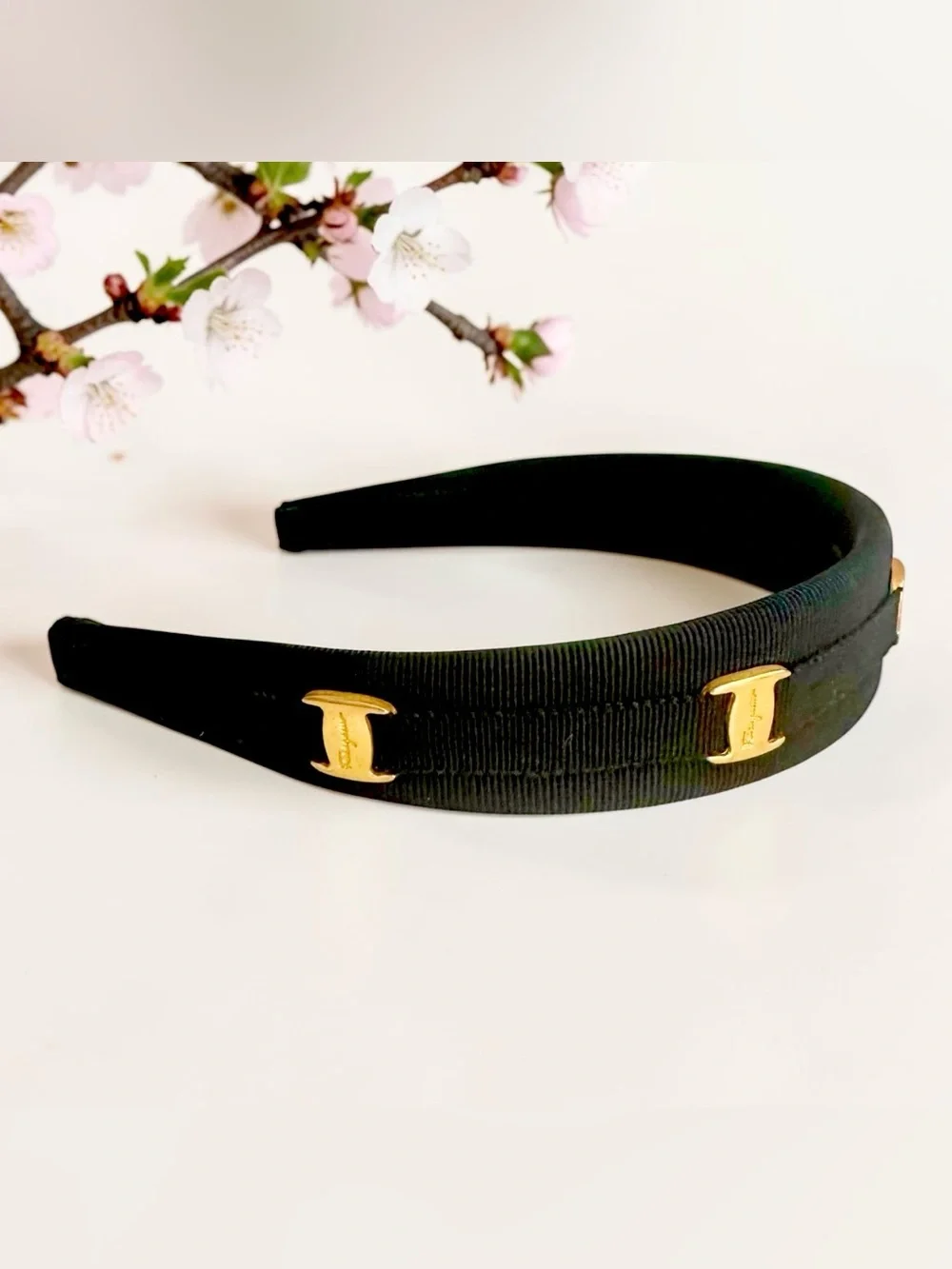 Ferragamo Black Headband Vara